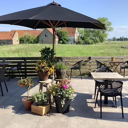 Alojamento de Acomodação e Pequeno-almoço Mangee